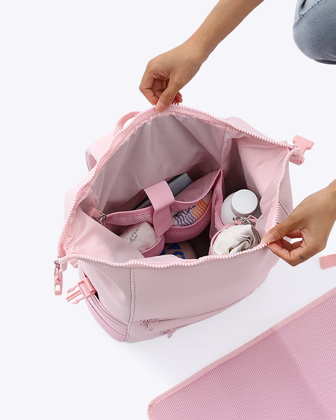 Nobl_Diaper-Bag_Pink8.jpg