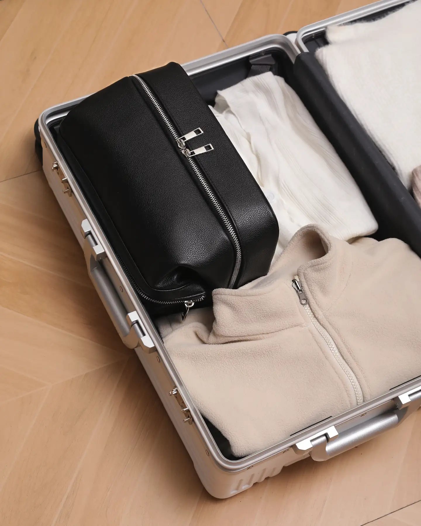 Toiletry_Bag_4x5-15_copy.jpg
