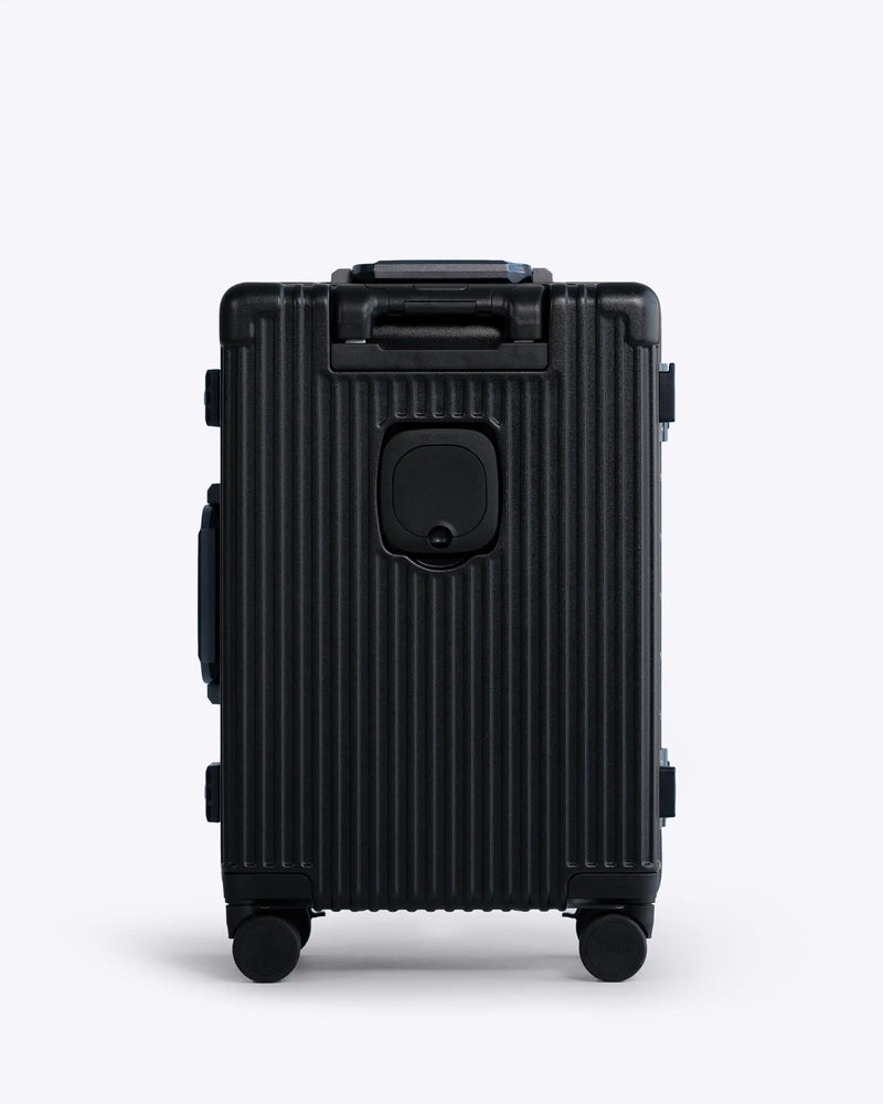 nobl-carry-on-aio-19-black-back.jpg