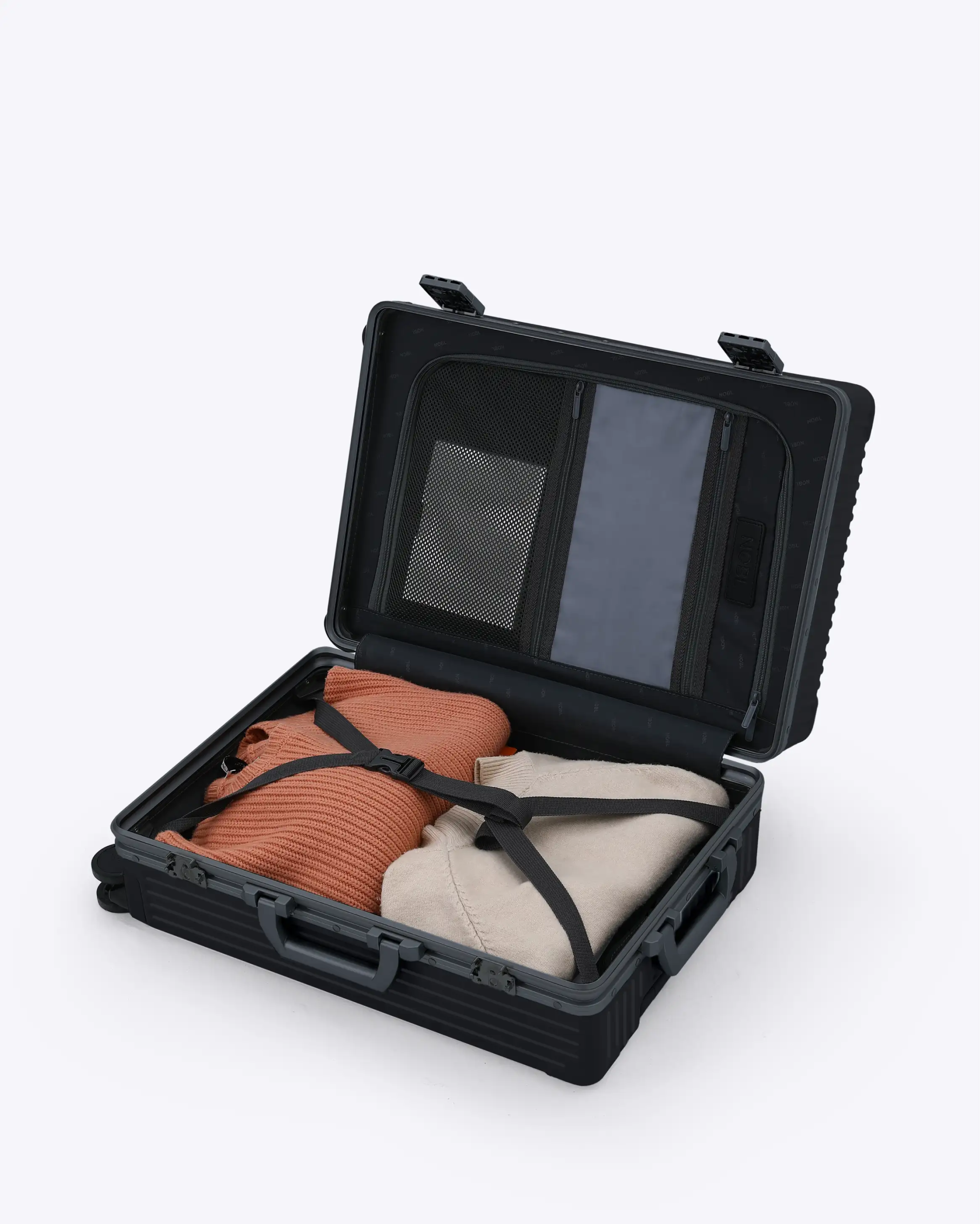 nobl_carry-on-AIO_Black_3.png
